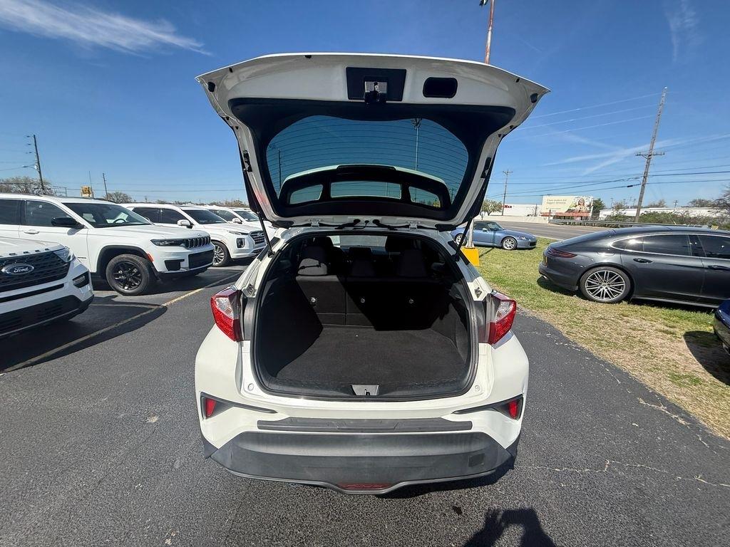 Toyota C-HR XLE 2018