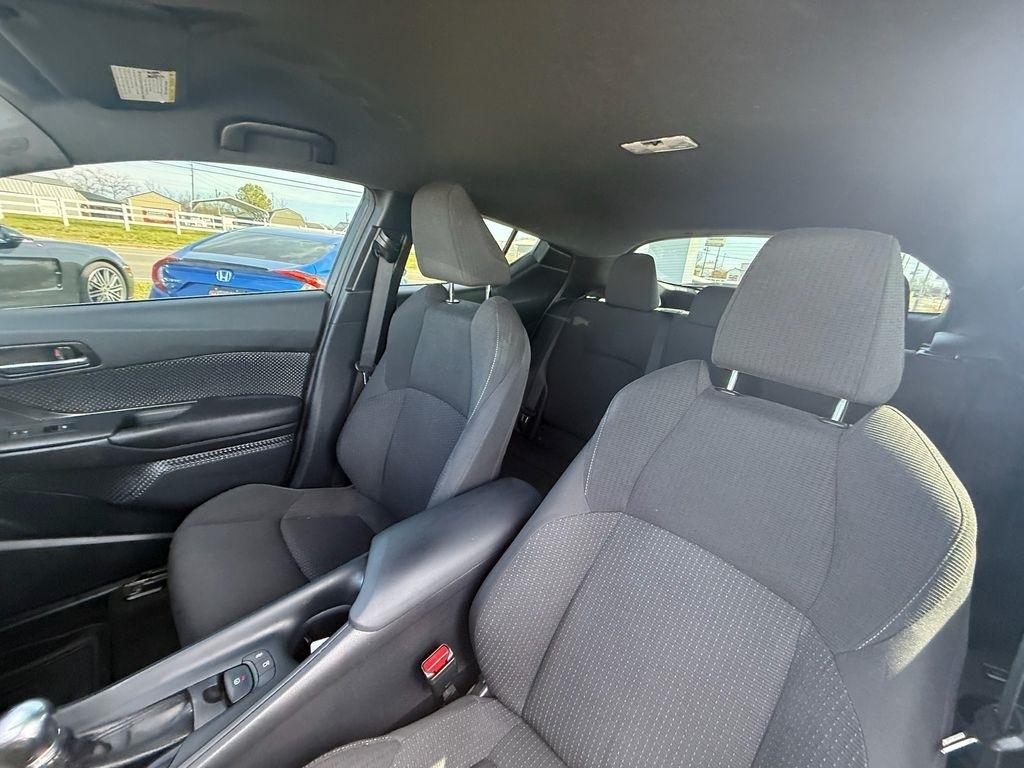 Toyota C-HR XLE 2018