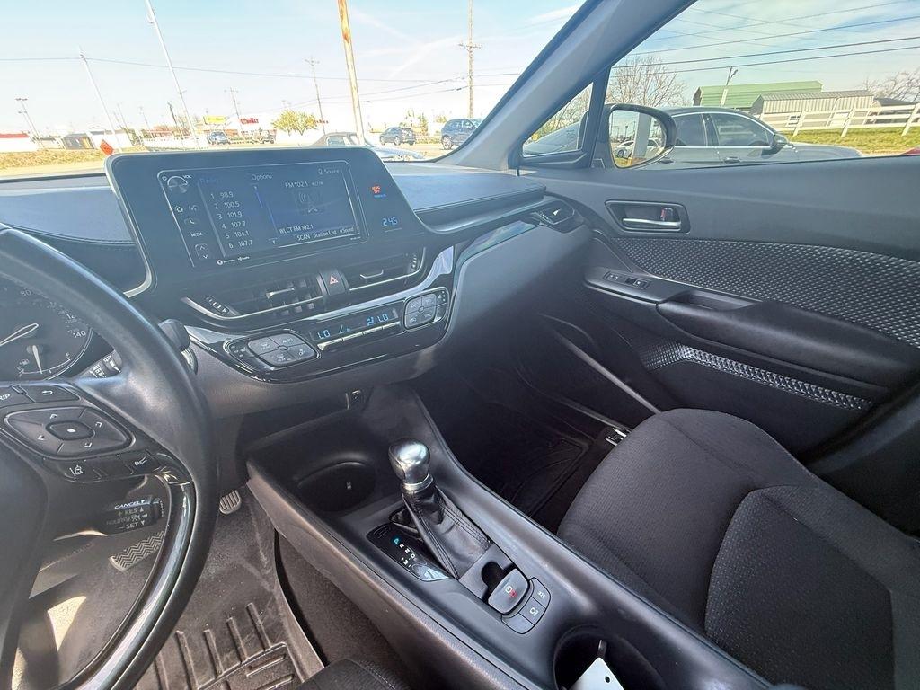 Toyota C-HR XLE 2018