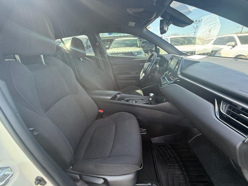 Toyota C-HR XLE 2018