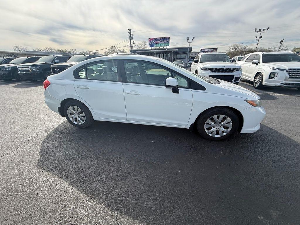 Honda Civic LX Sedan 5-Speed AT 2012