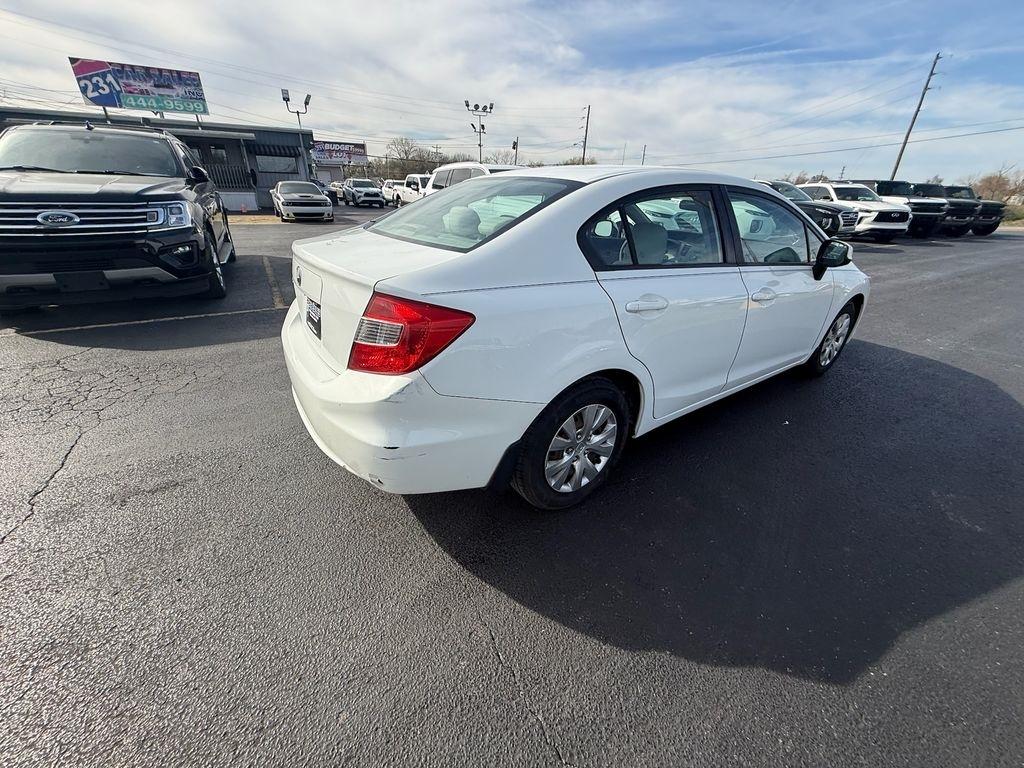 Honda Civic LX Sedan 5-Speed AT 2012