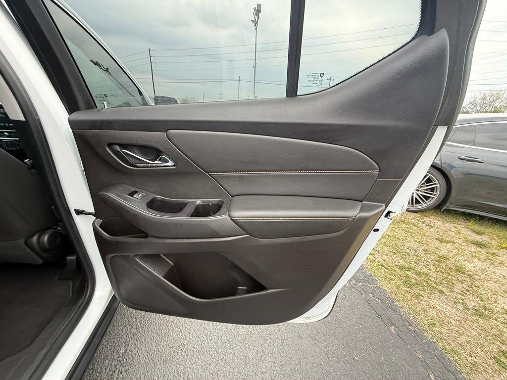 Chevrolet Traverse LT Cloth FWD 2018