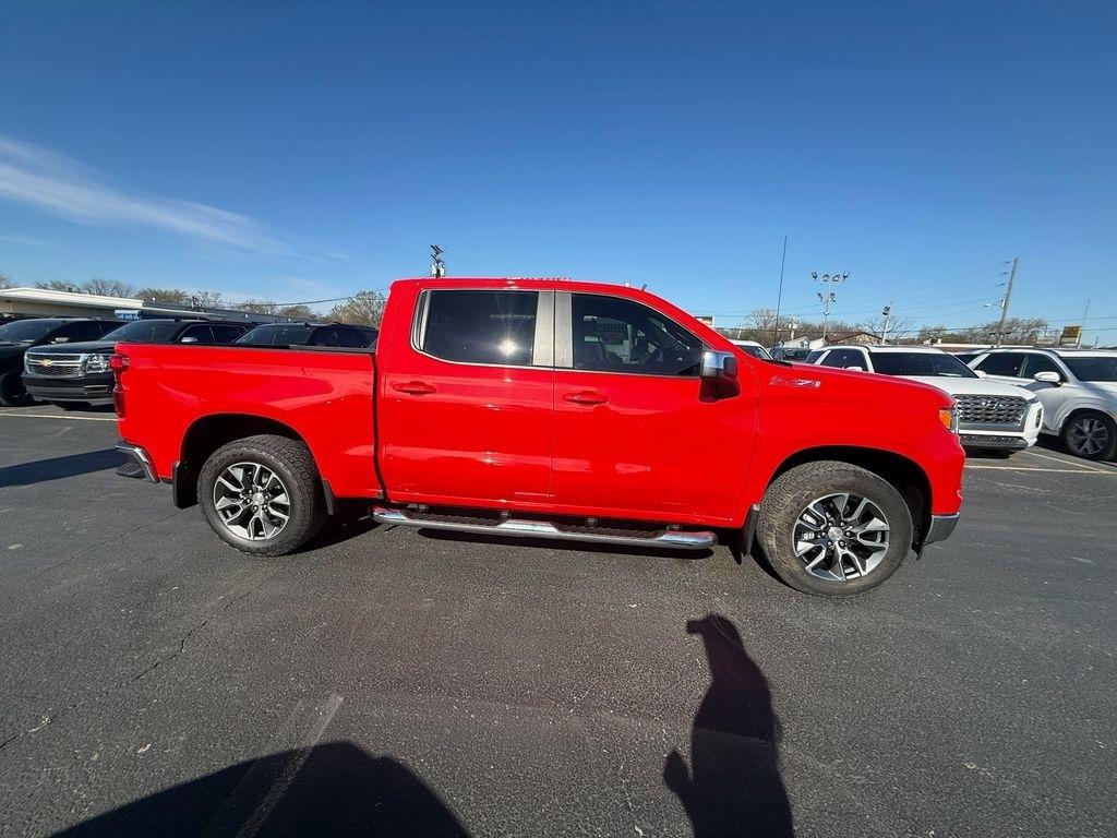 Chevrolet Silverado 1500 LT Crew Cab 4WD 2025