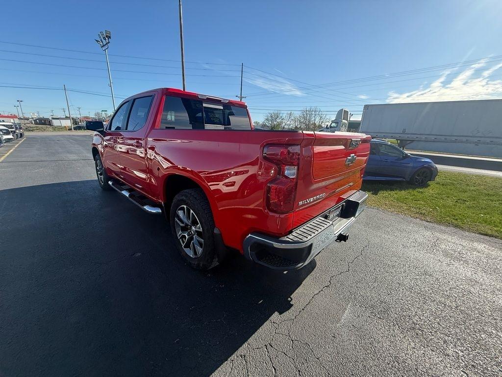 Chevrolet Silverado 1500 LT Crew Cab 4WD 2025