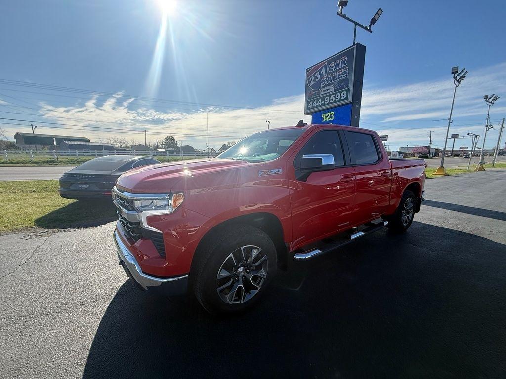 Chevrolet Silverado 1500 LT Crew Cab 4WD 2025