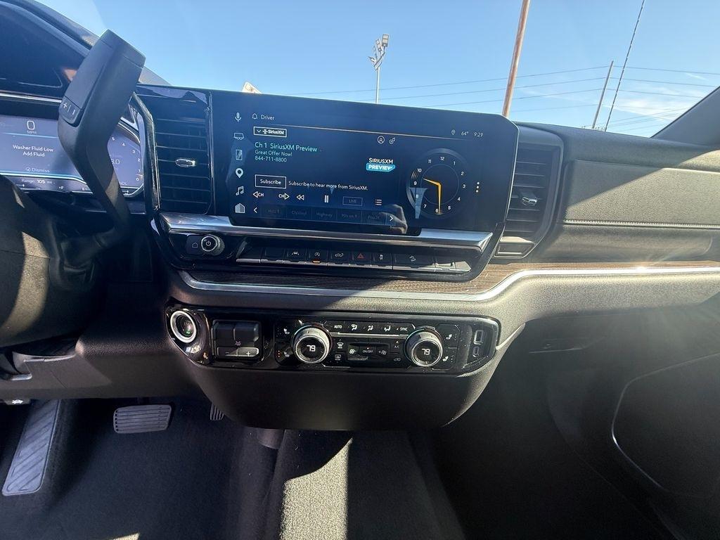 Chevrolet Silverado 1500 LT Crew Cab 4WD 2025