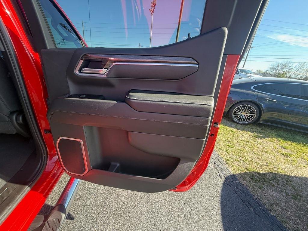 Chevrolet Silverado 1500 LT Crew Cab 4WD 2025