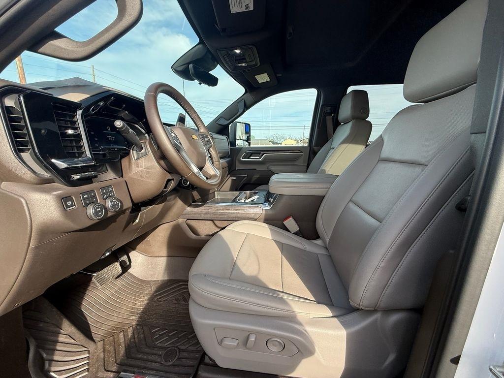 Chevrolet Silverado 2500HD LTZ Crew Cab Long Box 4WD 2024