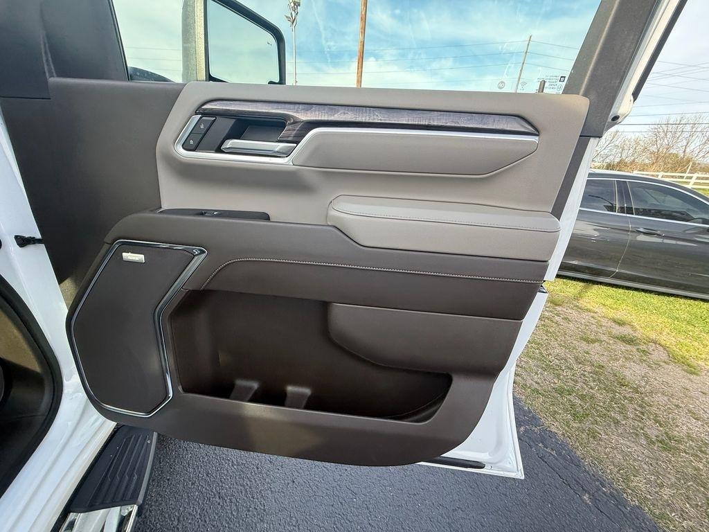 Chevrolet Silverado 2500HD LTZ Crew Cab Long Box 4WD 2024