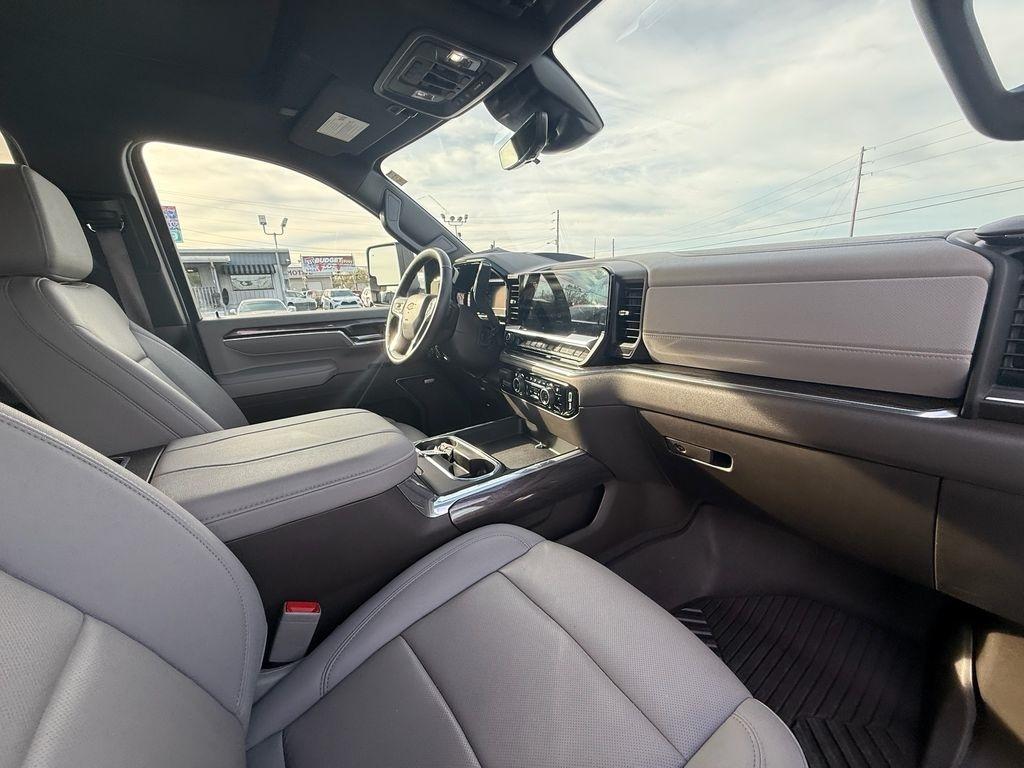 Chevrolet Silverado 2500HD LTZ Crew Cab Long Box 4WD 2024