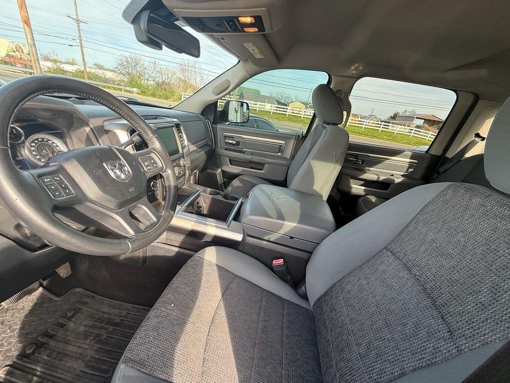 RAM 2500 SLT Crew Cab SWB 4WD 2015