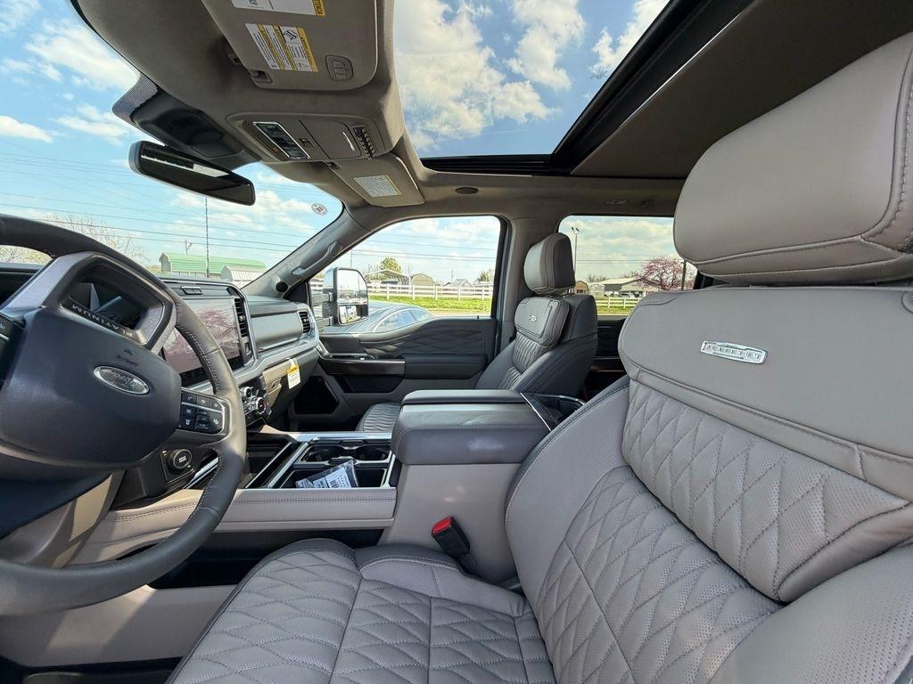 Ford F-450 SD Platinum Crew Cab DRW 4WD 2026