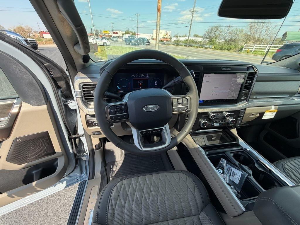 Ford F-450 SD Platinum Crew Cab DRW 4WD 2026