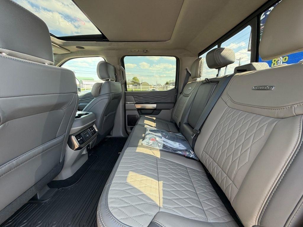 Ford F-450 SD Platinum Crew Cab DRW 4WD 2026