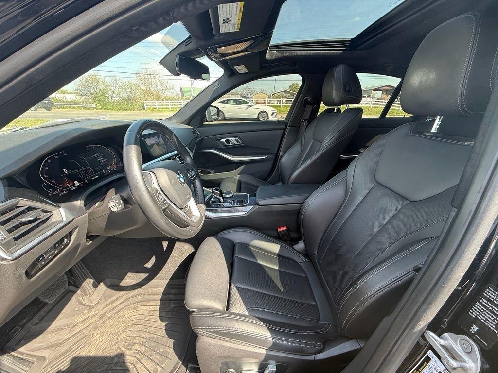 BMW 3-Series 330i xDrive 2022