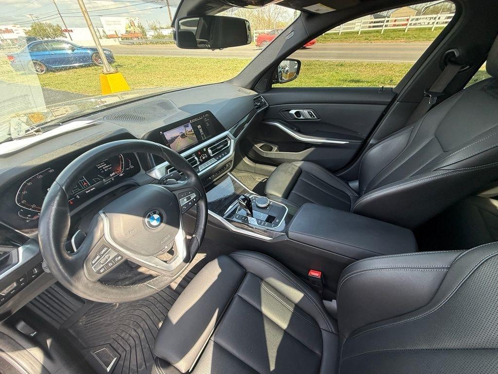 BMW 3-Series 330i xDrive 2022
