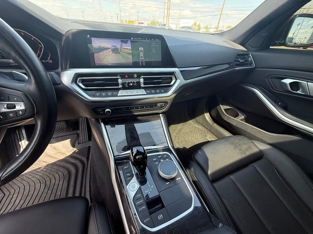 BMW 3-Series 330i xDrive 2022