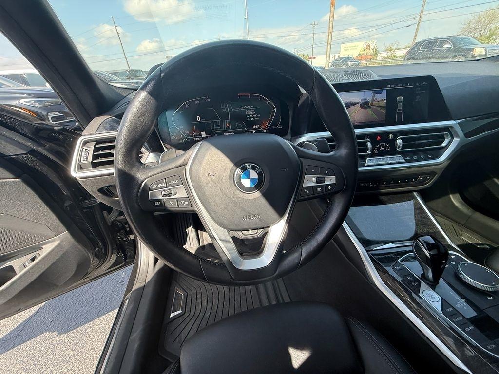 BMW 3-Series 330i xDrive 2022