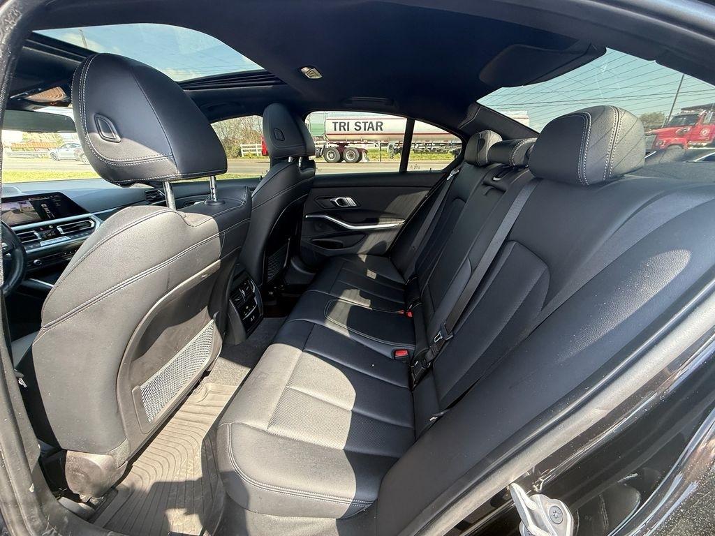 BMW 3-Series 330i xDrive 2022