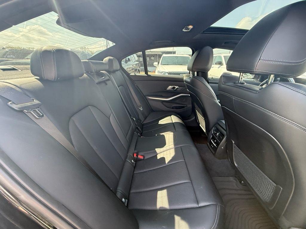 BMW 3-Series 330i xDrive 2022