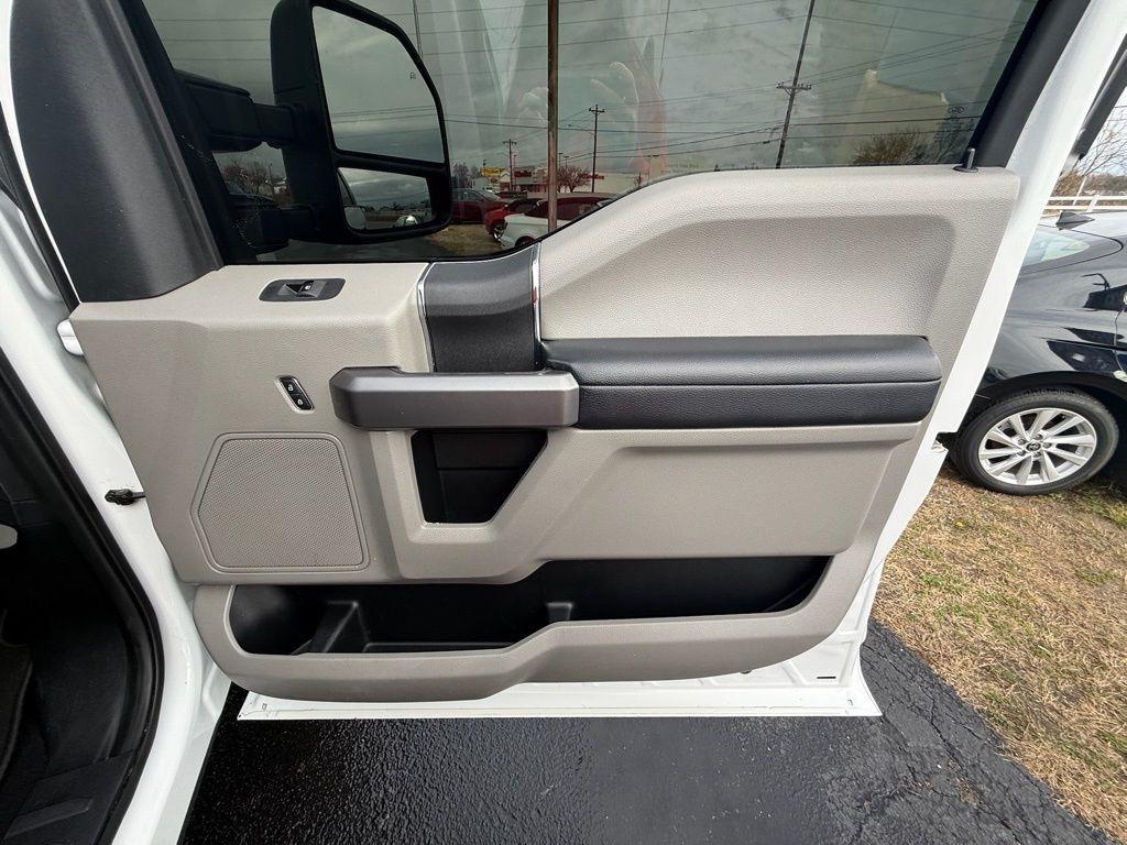 Ford F-250 SD XLT Crew Cab 4WD 2019