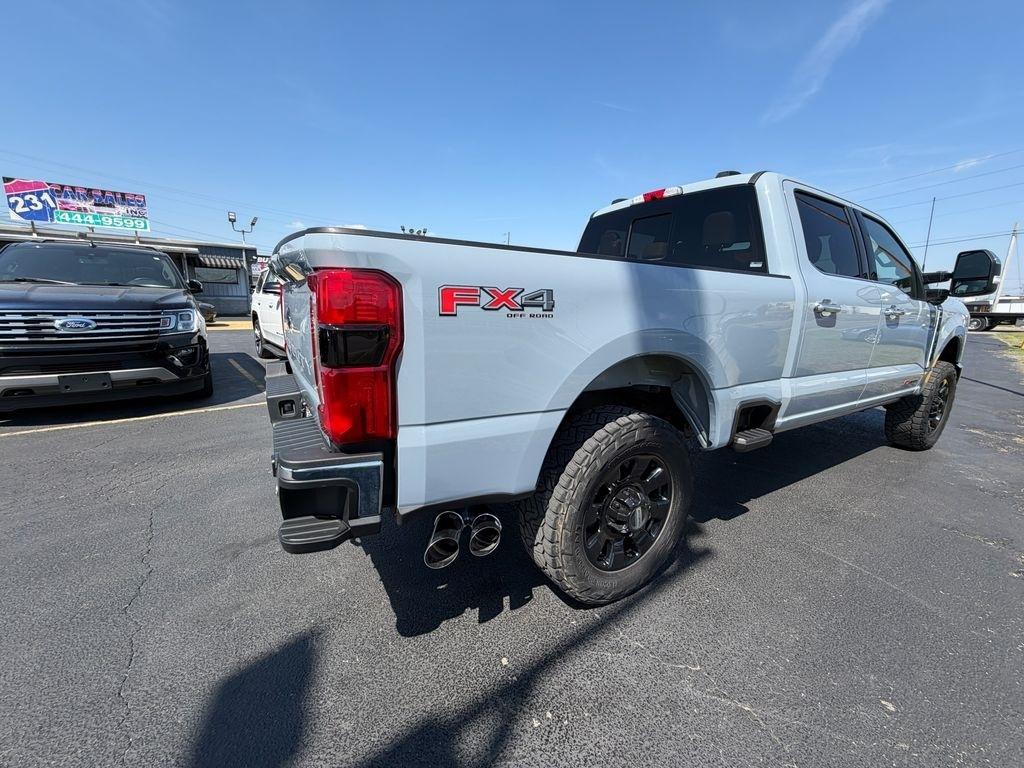 Ford F-250 SD Lariat Crew Cab 4WD 2024