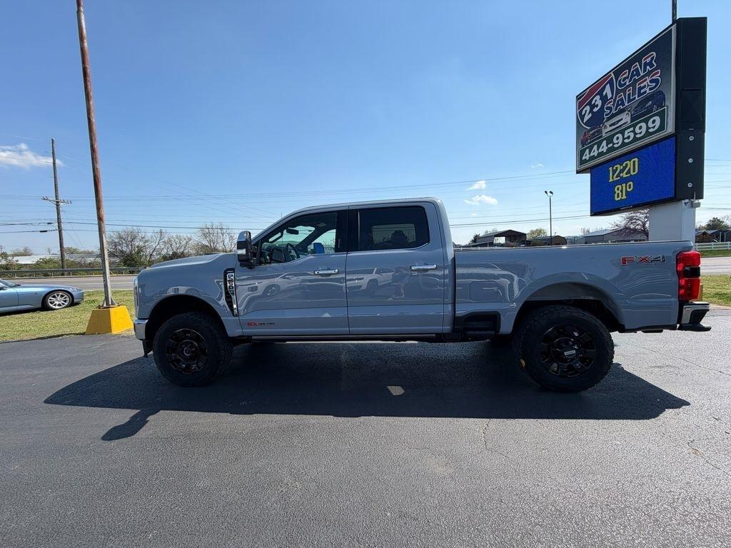 Ford F-250 SD Lariat Crew Cab 4WD 2024