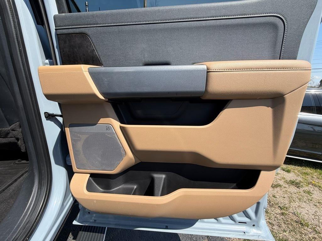 Ford F-250 SD Lariat Crew Cab 4WD 2024