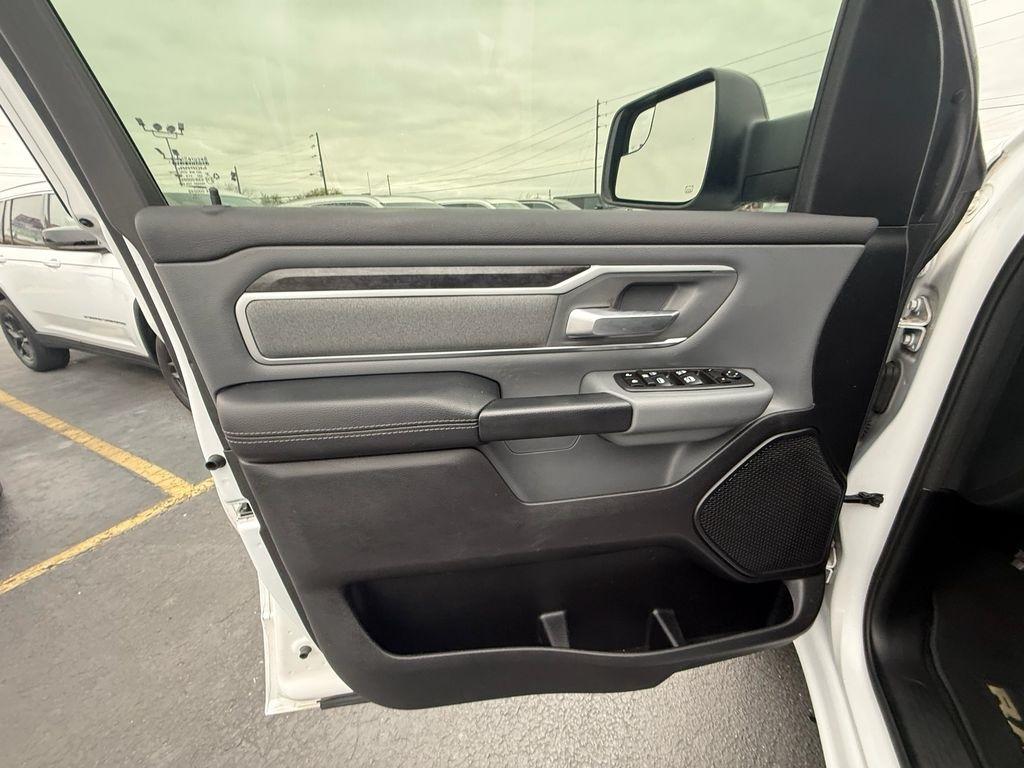 RAM 1500 Big Horn Quad Cab 4WD 2021