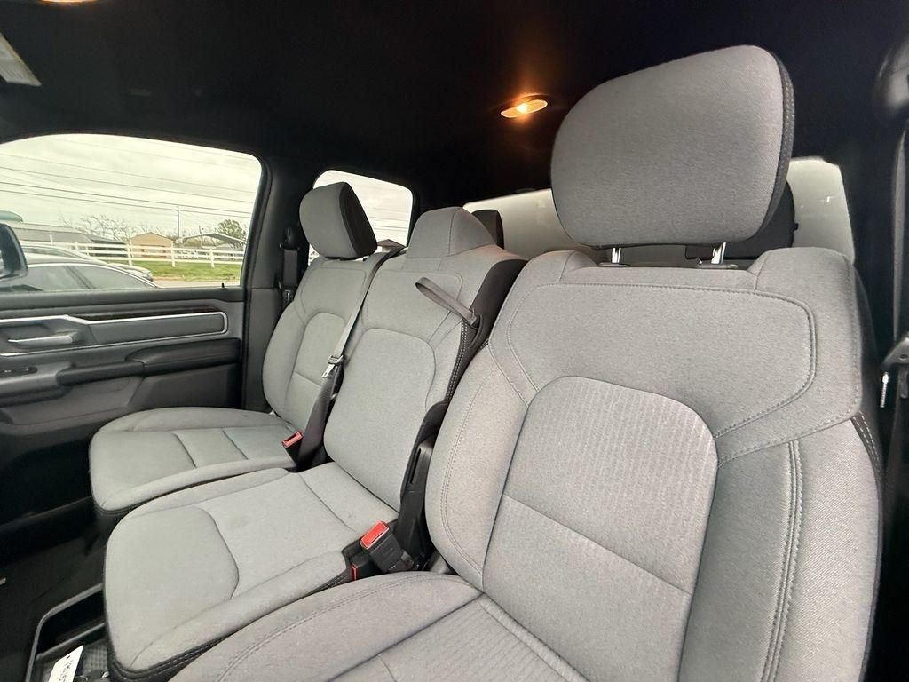 RAM 1500 Big Horn Quad Cab 4WD 2021