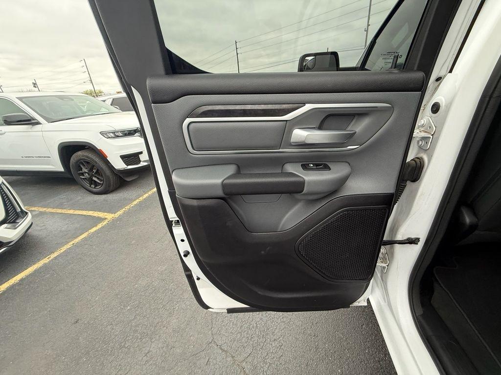 RAM 1500 Big Horn Quad Cab 4WD 2021