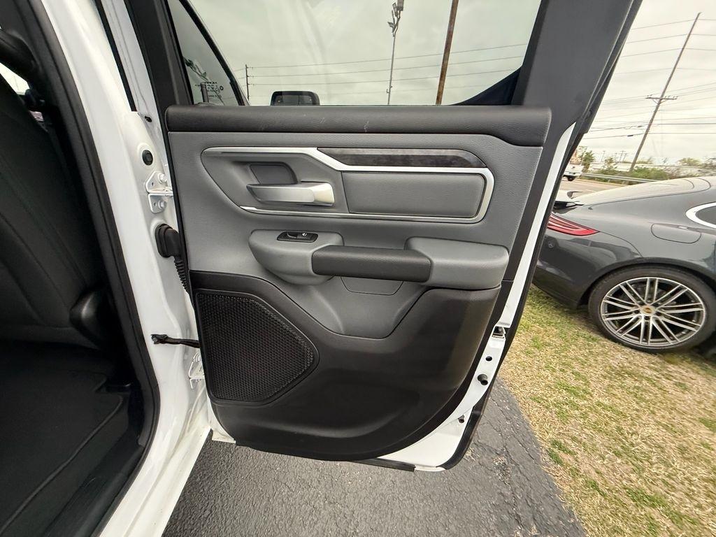 RAM 1500 Big Horn Quad Cab 4WD 2021