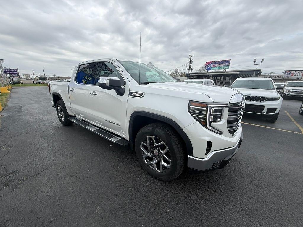 GMC Sierra 1500 SLT Crew Cab 4WD 2023