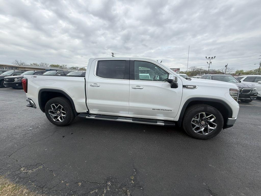 GMC Sierra 1500 SLT Crew Cab 4WD 2023