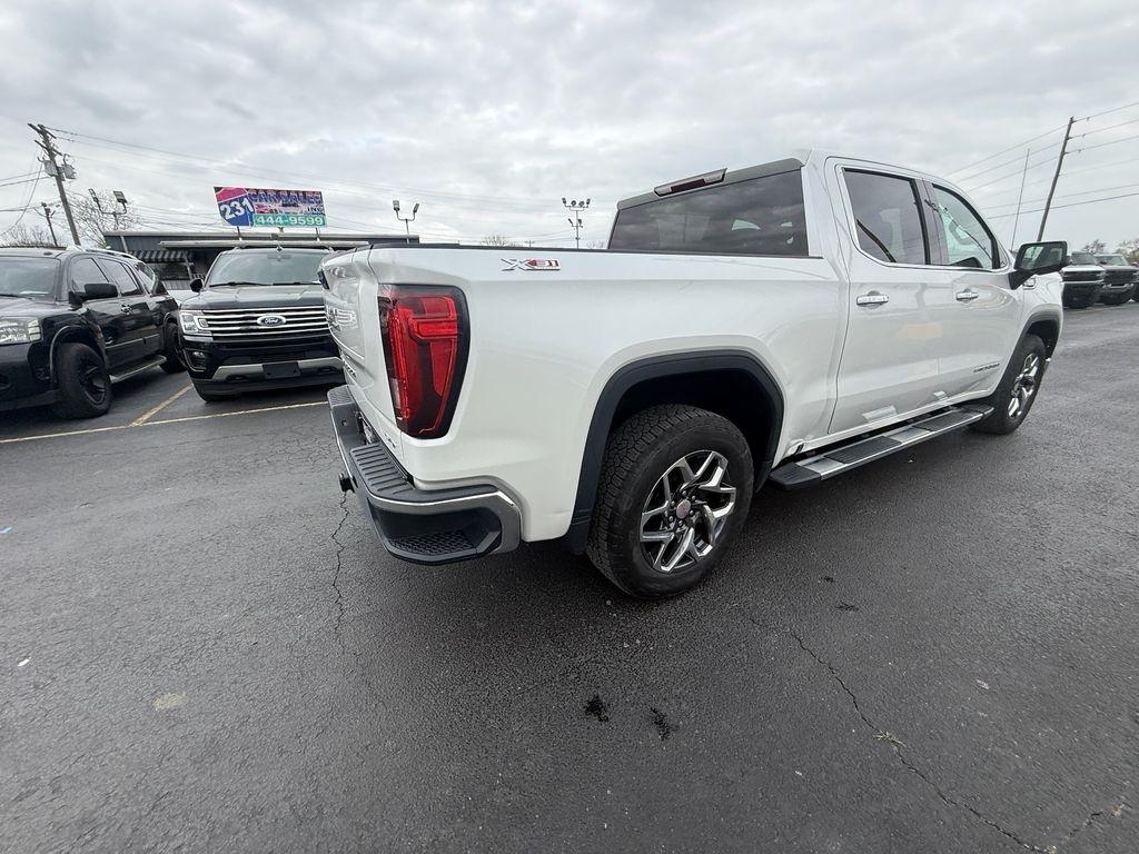 GMC Sierra 1500 SLT Crew Cab 4WD 2023