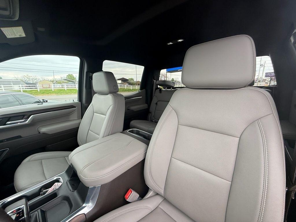 GMC Sierra 1500 SLT Crew Cab 4WD 2023