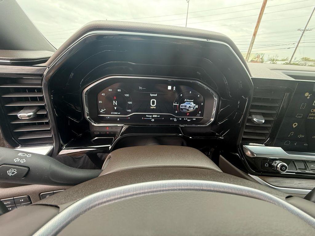 GMC Sierra 1500 SLT Crew Cab 4WD 2023