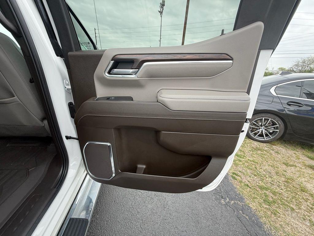 GMC Sierra 1500 SLT Crew Cab 4WD 2023