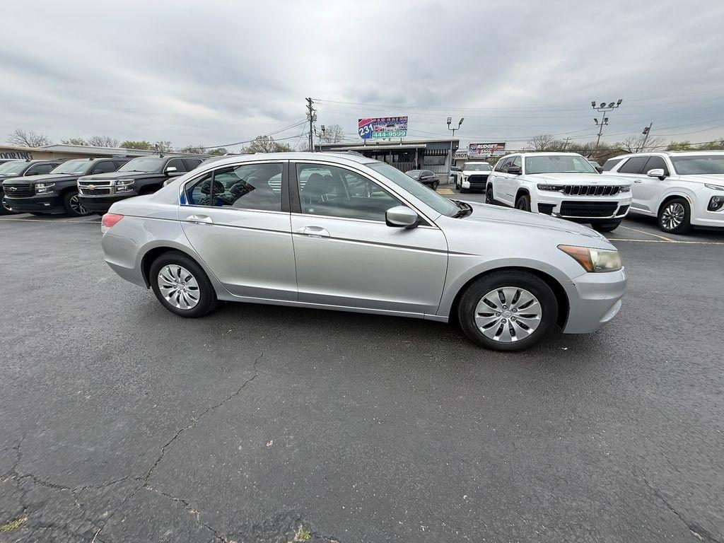 Honda Accord LX sedan AT 2012