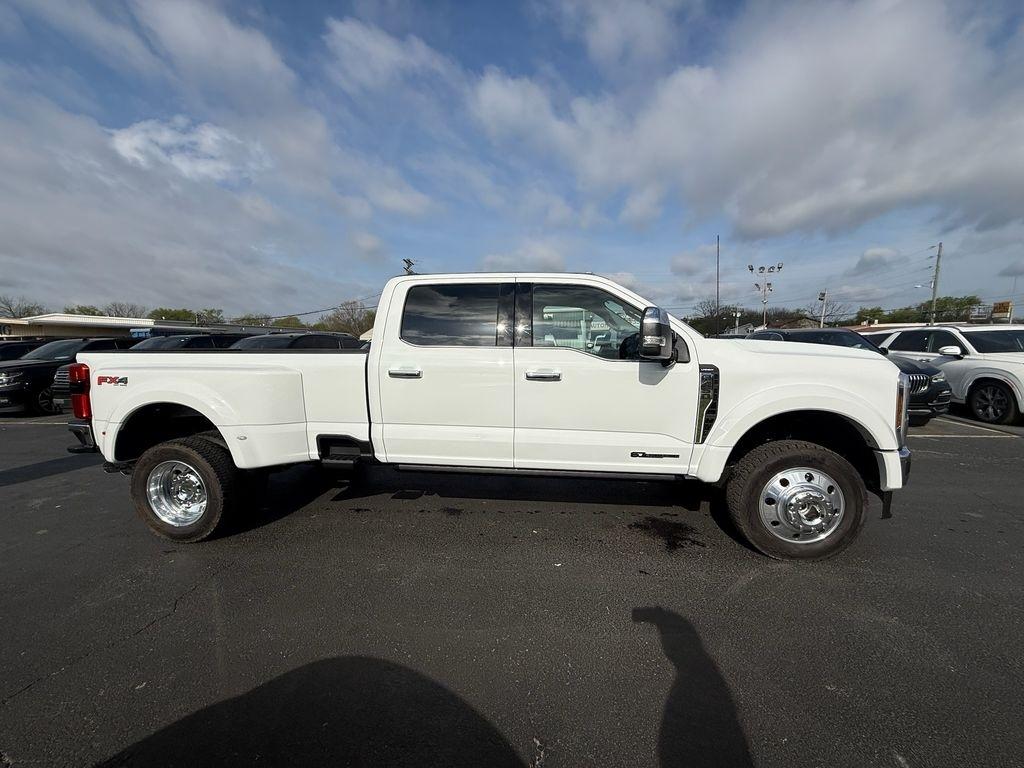 Ford F-450 SD Lariat Crew Cab DRW 4WD 2026