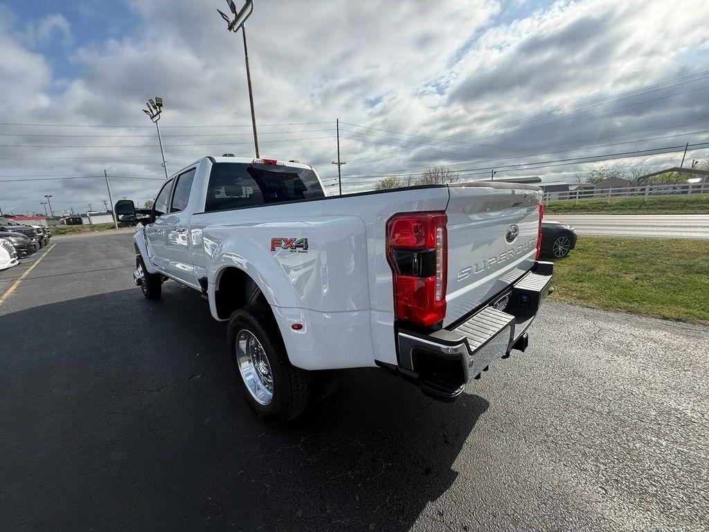 Ford F-450 SD Lariat Crew Cab DRW 4WD 2026