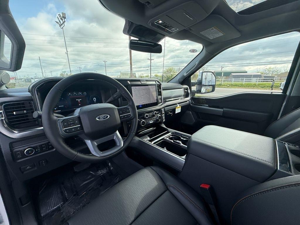 Ford F-450 SD Lariat Crew Cab DRW 4WD 2026