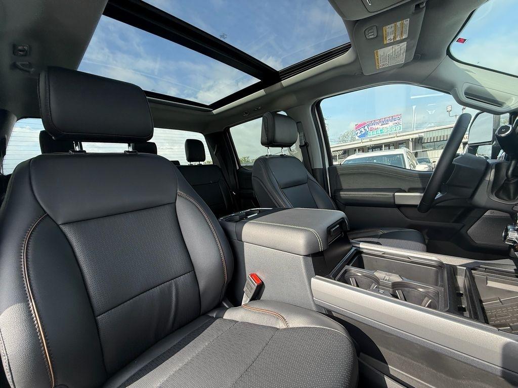 Ford F-450 SD Lariat Crew Cab DRW 4WD 2026