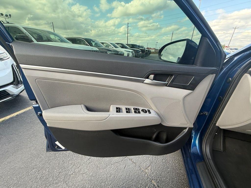 Hyundai Elantra Limited 2019