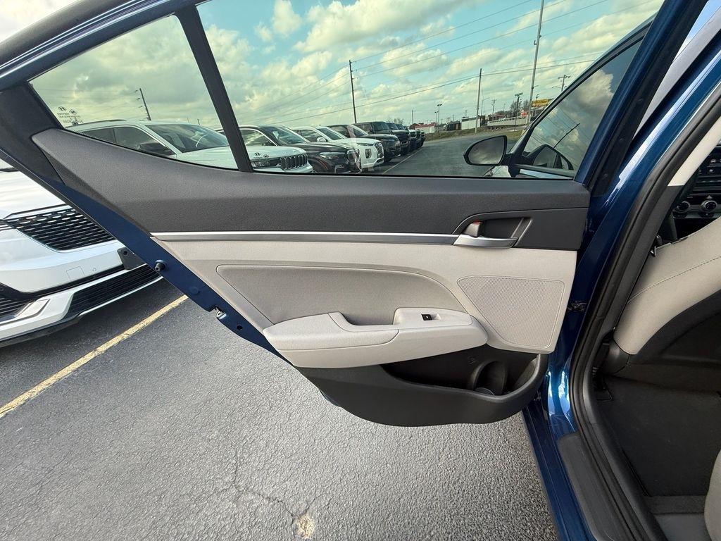 Hyundai Elantra Limited 2019