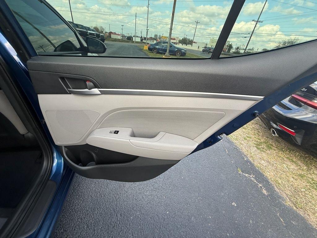 Hyundai Elantra Limited 2019