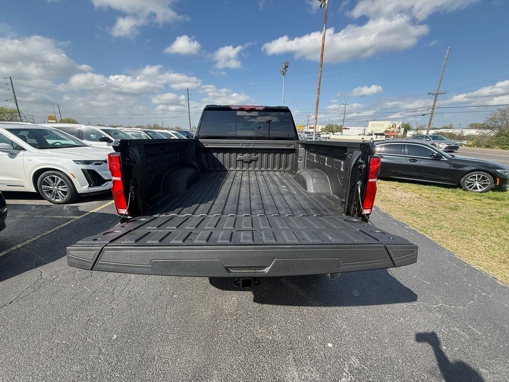 Chevrolet Silverado 2500HD LTZ Crew Cab Long Box 4WD 2026