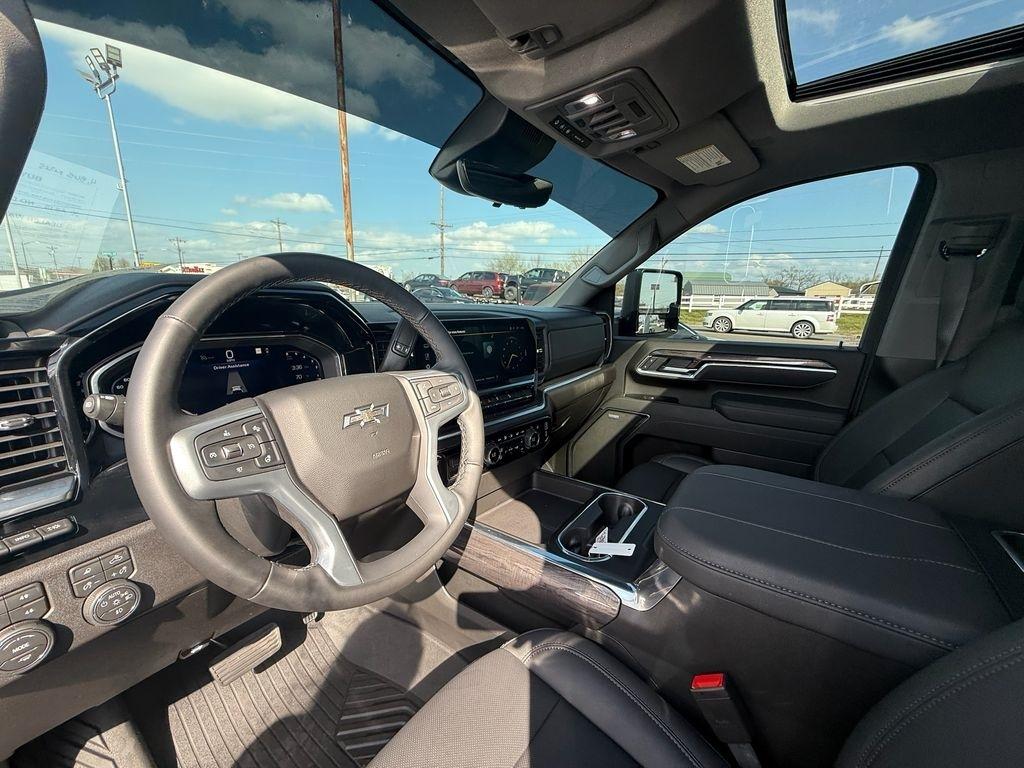 Chevrolet Silverado 2500HD LTZ Crew Cab Long Box 4WD 2026