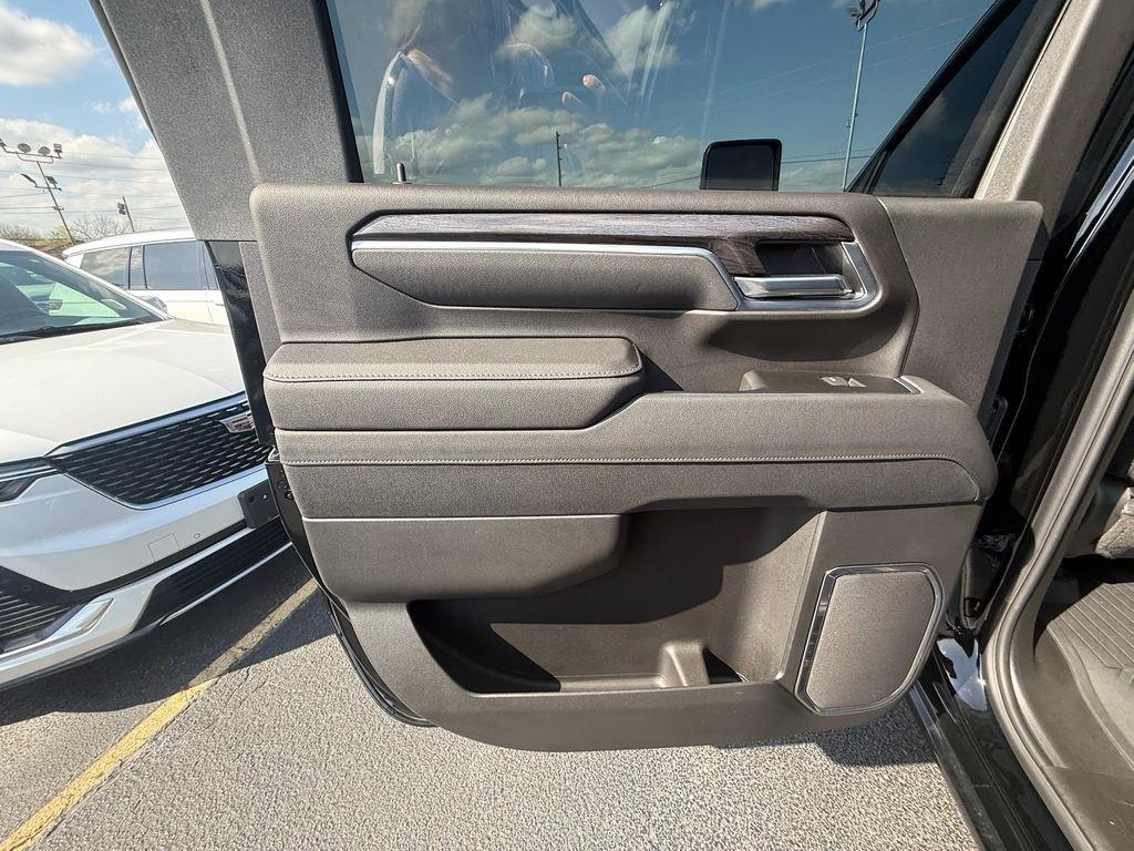 Chevrolet Silverado 2500HD LTZ Crew Cab Long Box 4WD 2026